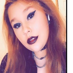 Meet your Posher, Briana